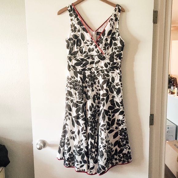 Black and White Floral Dress - Picture 1 of 4